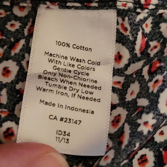 Talbots red, white and blue floral button up shirt - Picture 7 of 7